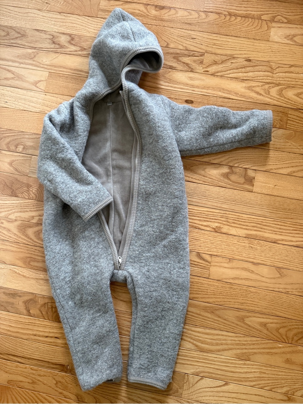 Cozy Gray/Brown Hooded Kids One-Piece Bodysuit, merino wool 18-24 months